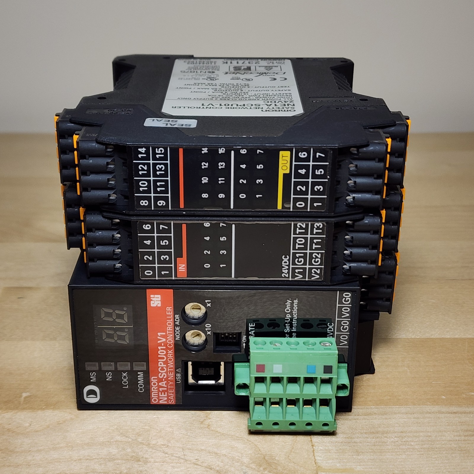 Omron NE1A-SCPU01-V1 Safety Network Controller 16 Inputs 8 Outputs 24VDC