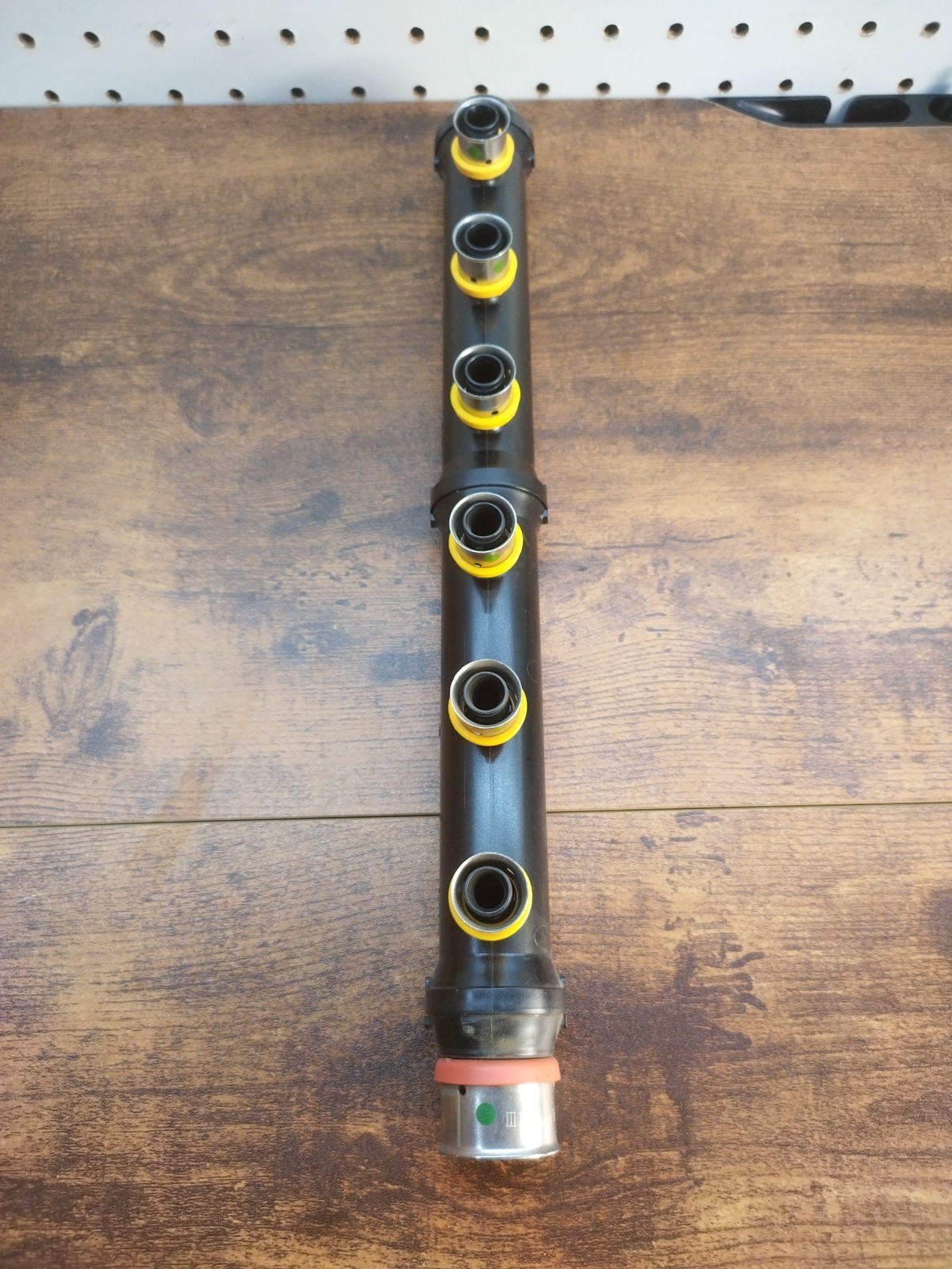 2 Pack Pureflow® Viega 49206 Press Manifold 6 port 1″ Trunk 1/2″ Branch