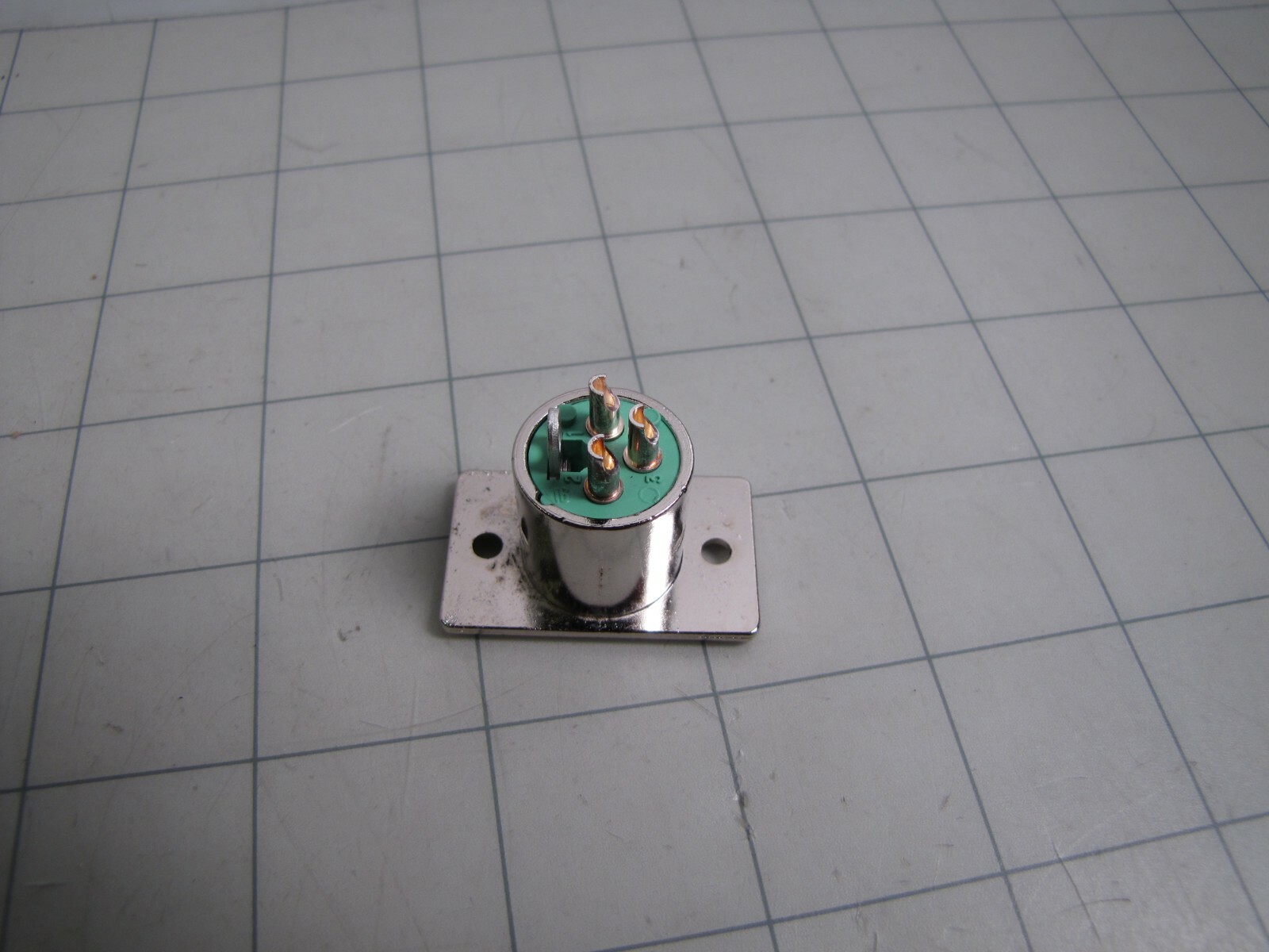 Switchcraft D3M 3-Pin Male XLR Panel Mount Plug NEW