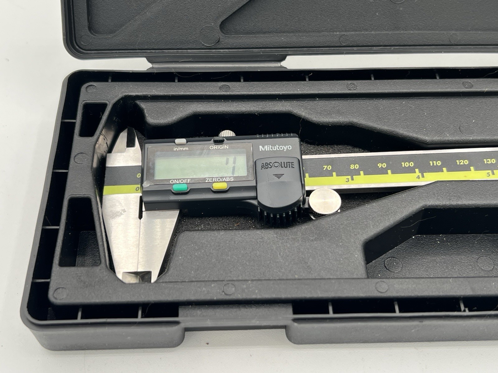 Mitutoyo Digital Caliper 500-196-30 0-6″ ABSOLUTE Digimatic IP67 0.0005in/0.01mm