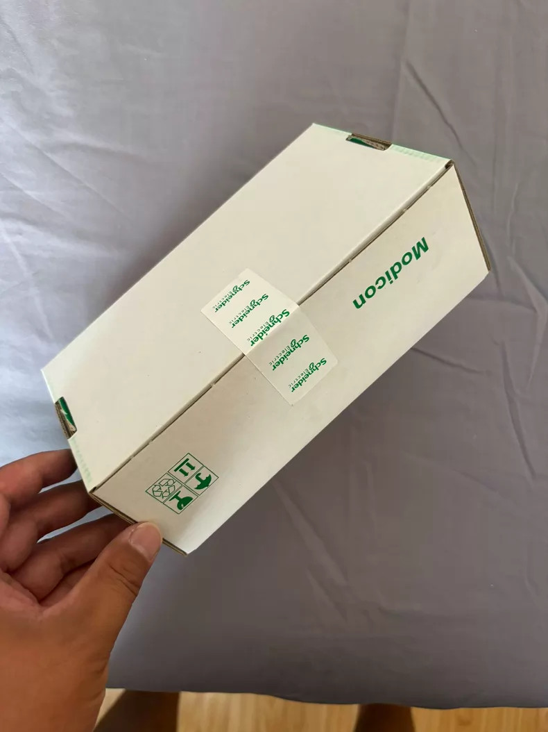 172JNN21032 1PCS Brand New Schneider 172JNN21032 Fast delivery Free shipping