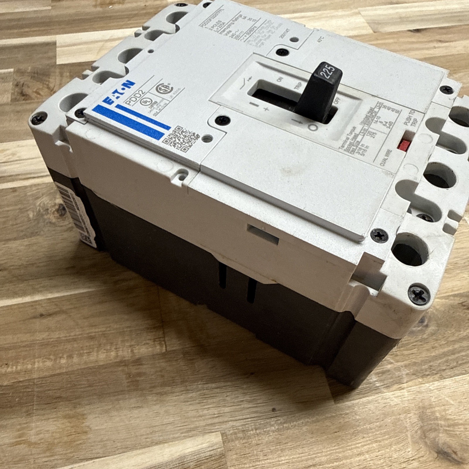 Eaton 225 Amp PDD23F0225TFFL 3 Pole Circuit Breaker Used