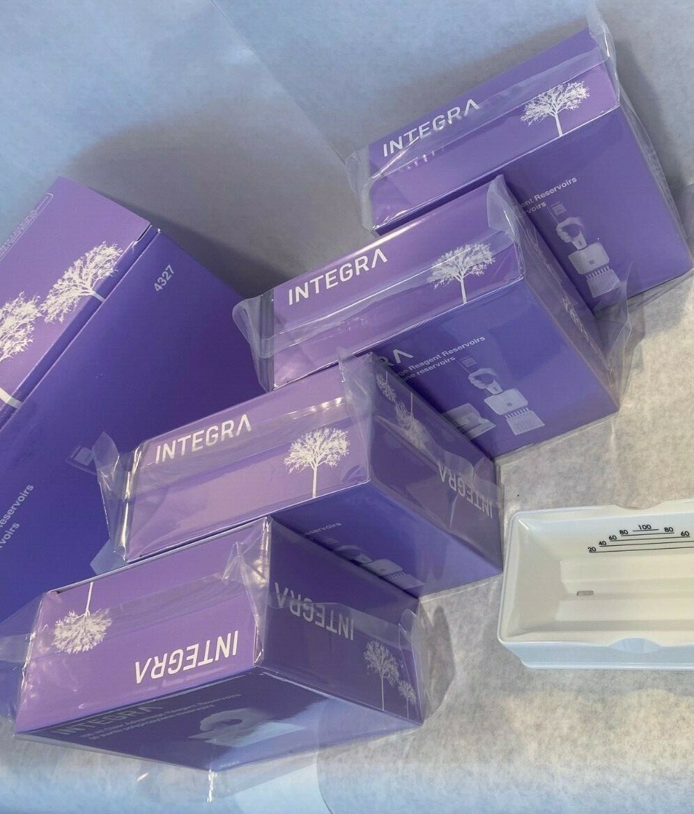 INTEGRA 100 ml Polypropylene Multichannel Reagent Reservoir Base + 200 Inserts