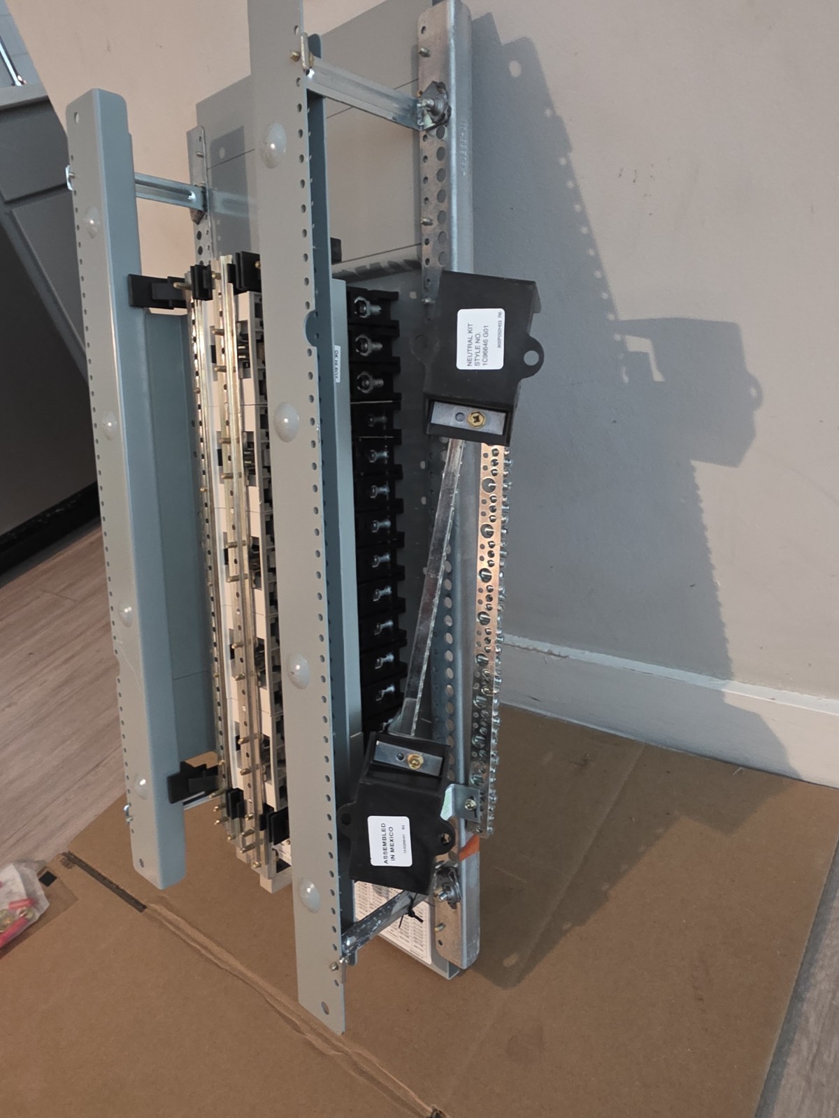 Eaton PRL1X Panelboard Interior 100 Amp 120/208V 3PH 4W 30 Space BA Breakers