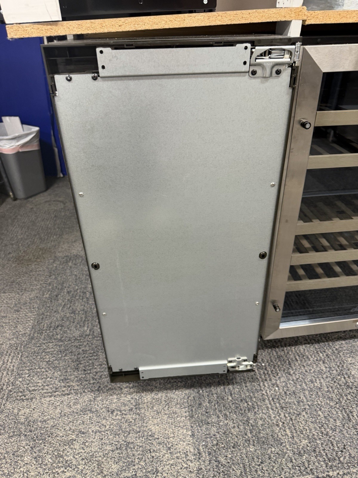 GE Profile 15″ Panel Ready Under Counter Ice Maker 50LBS Nugget Ice UNC15NPWCII