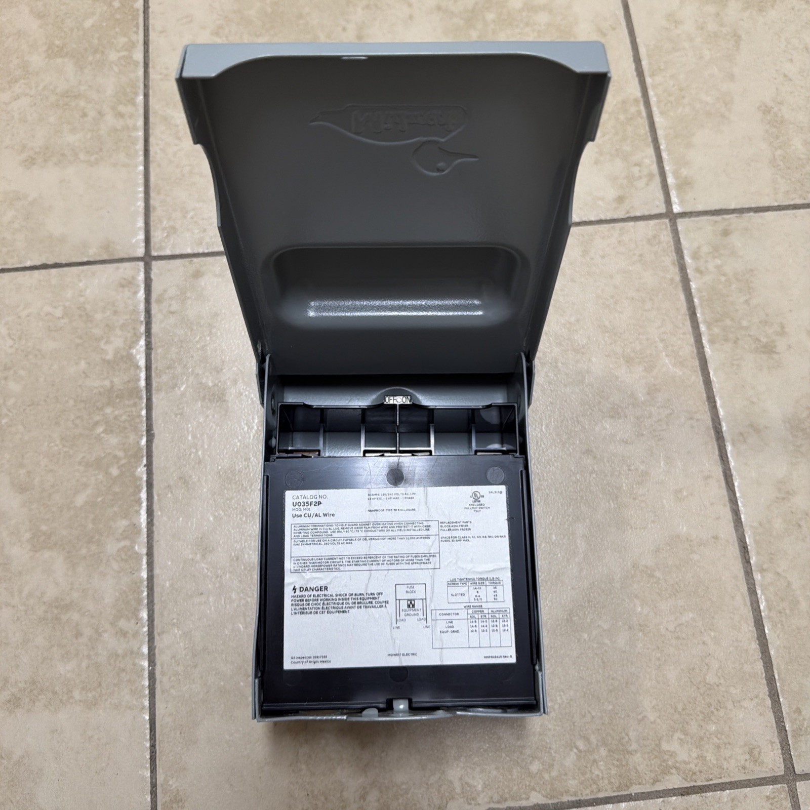 Midwest Electric Products 30 Amp 120/ 240 Volt Fused AC Disconnect U035F2P