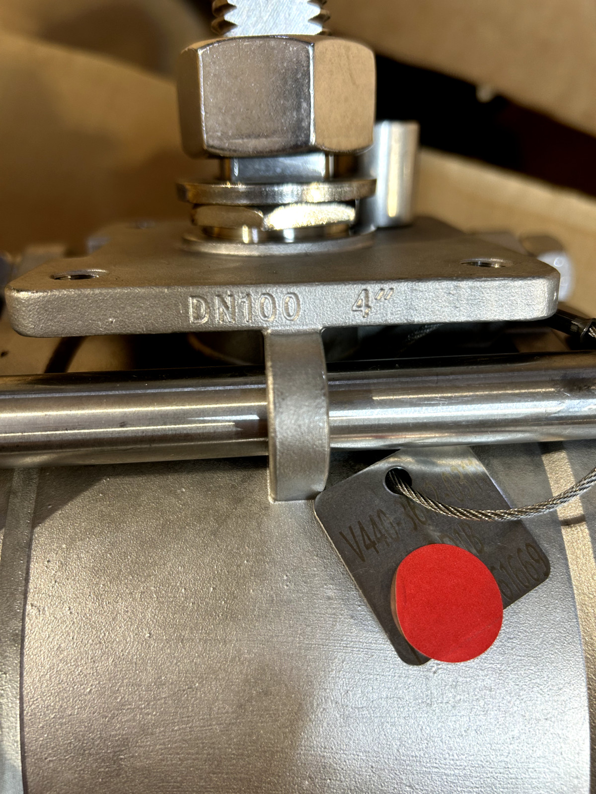 VNE EG90CC-64.0 SANITARY BALL VALVE 4″ CLAMP CONNECTION 316SS 600 WOG NEW