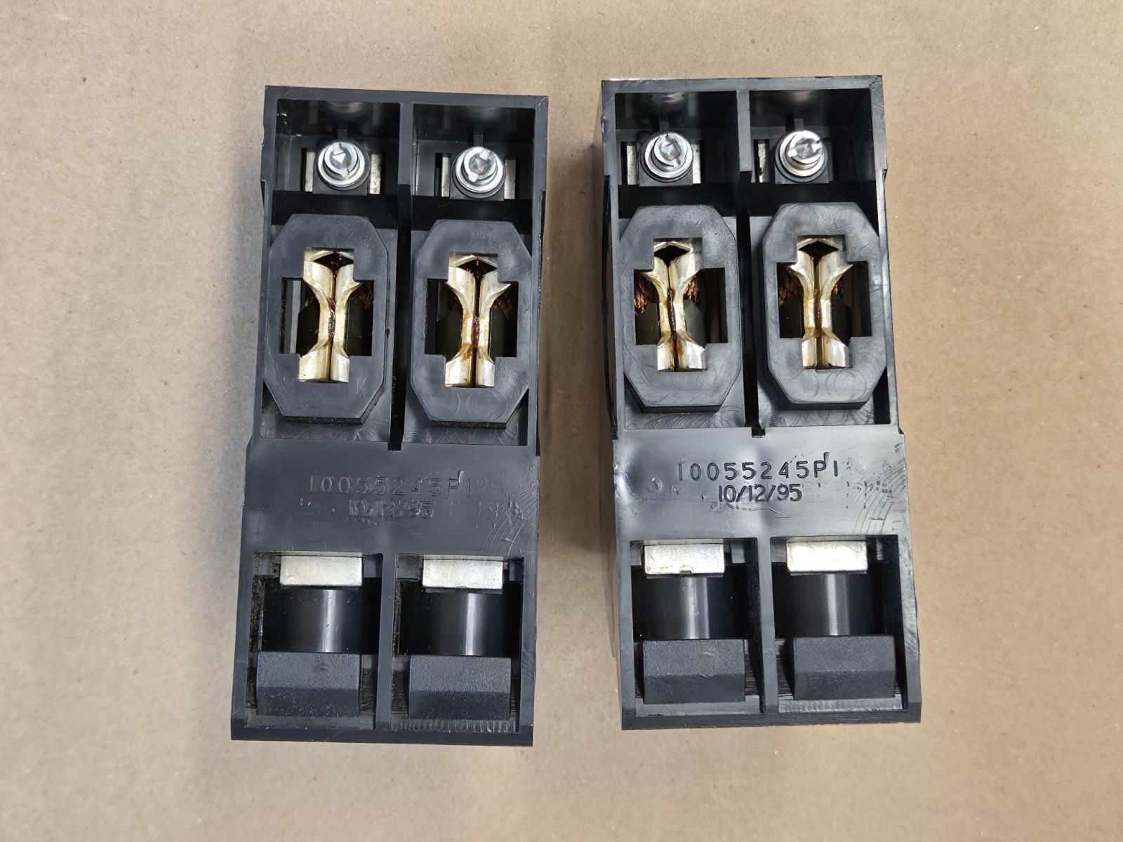 Lot Of 2 GE THLK2200 2 Pole Feed-thru Lugs 120/240VAC