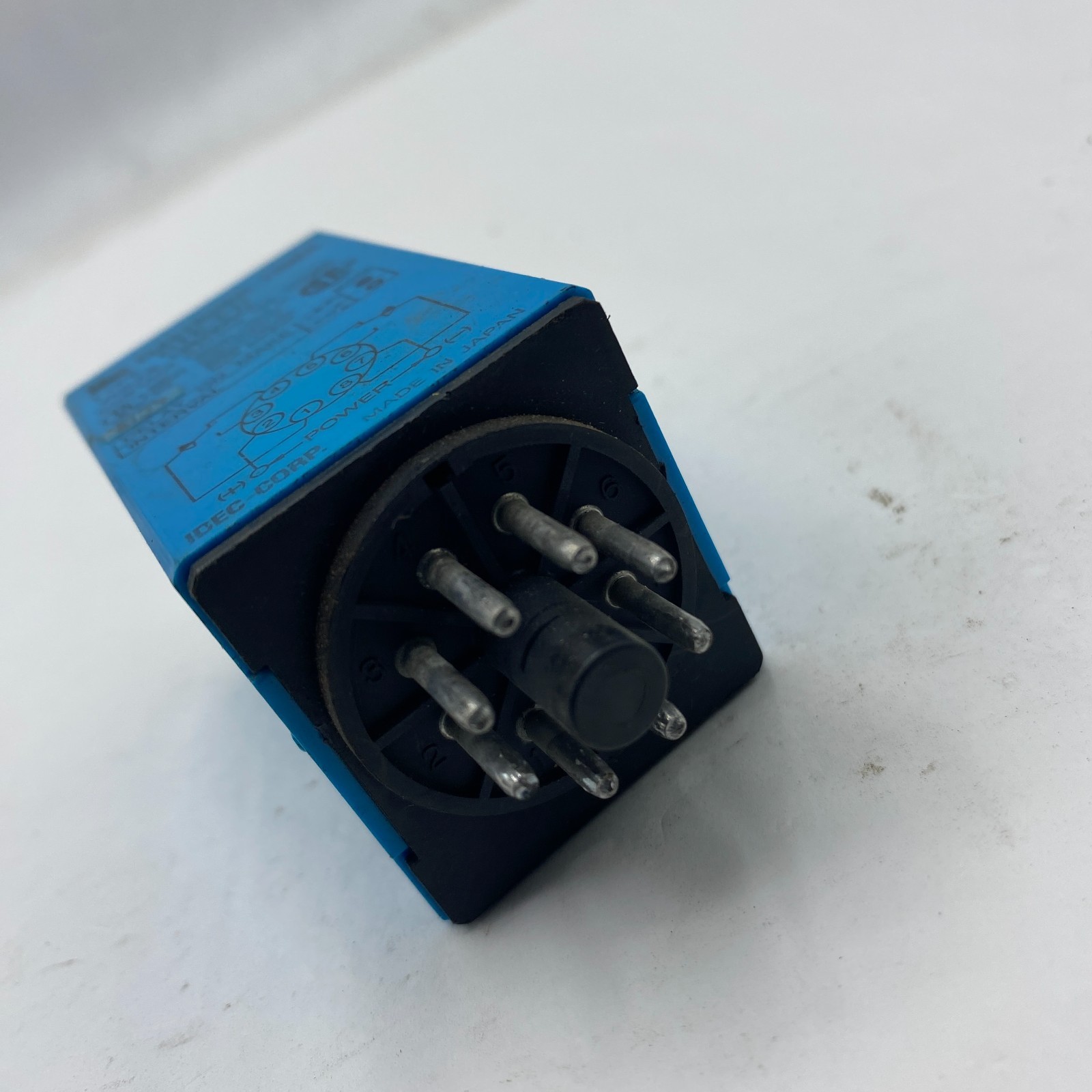 IDEC RTE-P11 Electronic Timer Plug-in Mount DPDT 10A 120VAC Coil 24V AC/DC