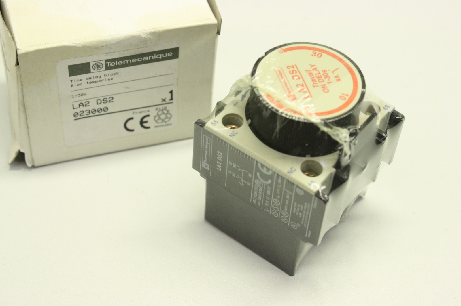Telemecanique LA2DS2 023000 1-30s 1 2S 10A 690V LA2 DS2 Relay Time Block Original Box