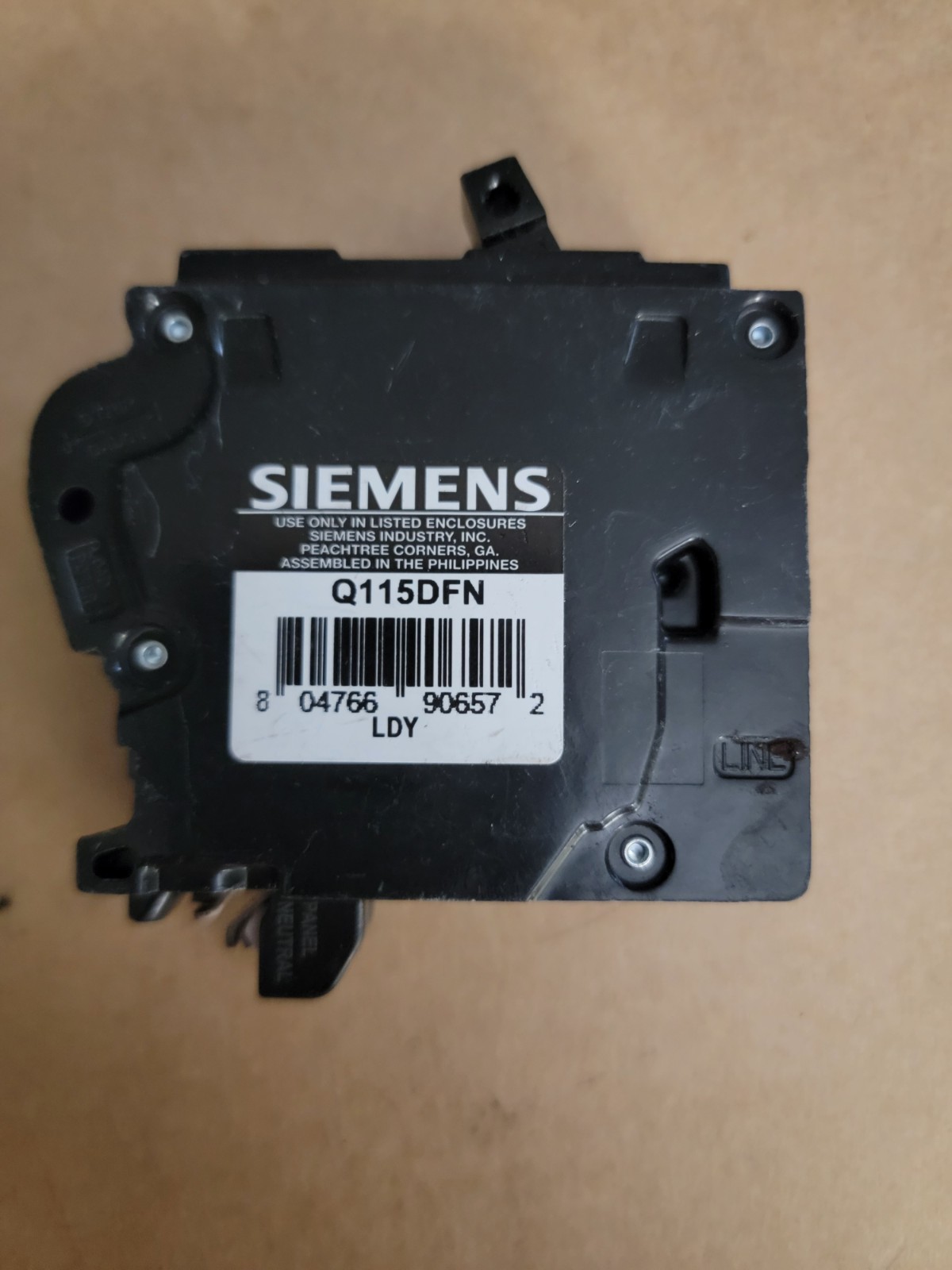 NEW ~ SIEMENS Circuit Breaker Q115DFN