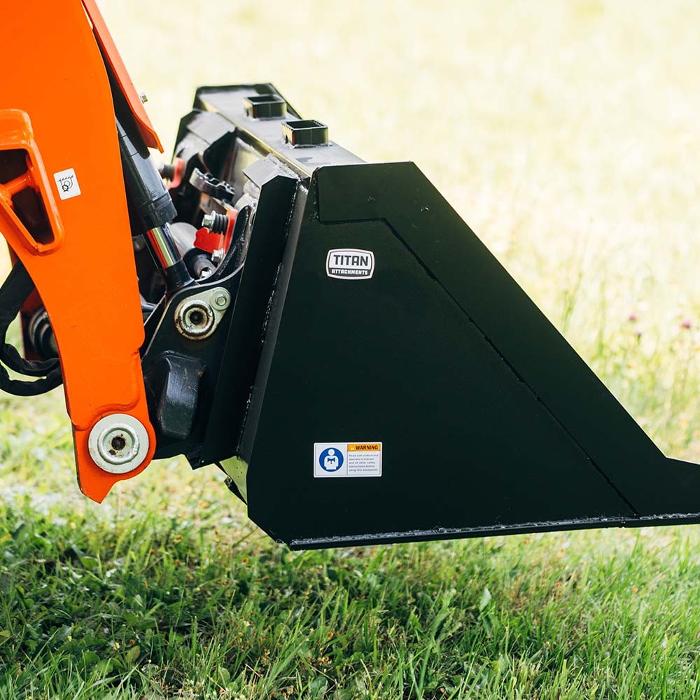 Titan Attachments 72″ Skid Steer Dirt Bucket, 3/16″ Thick Structural Steel