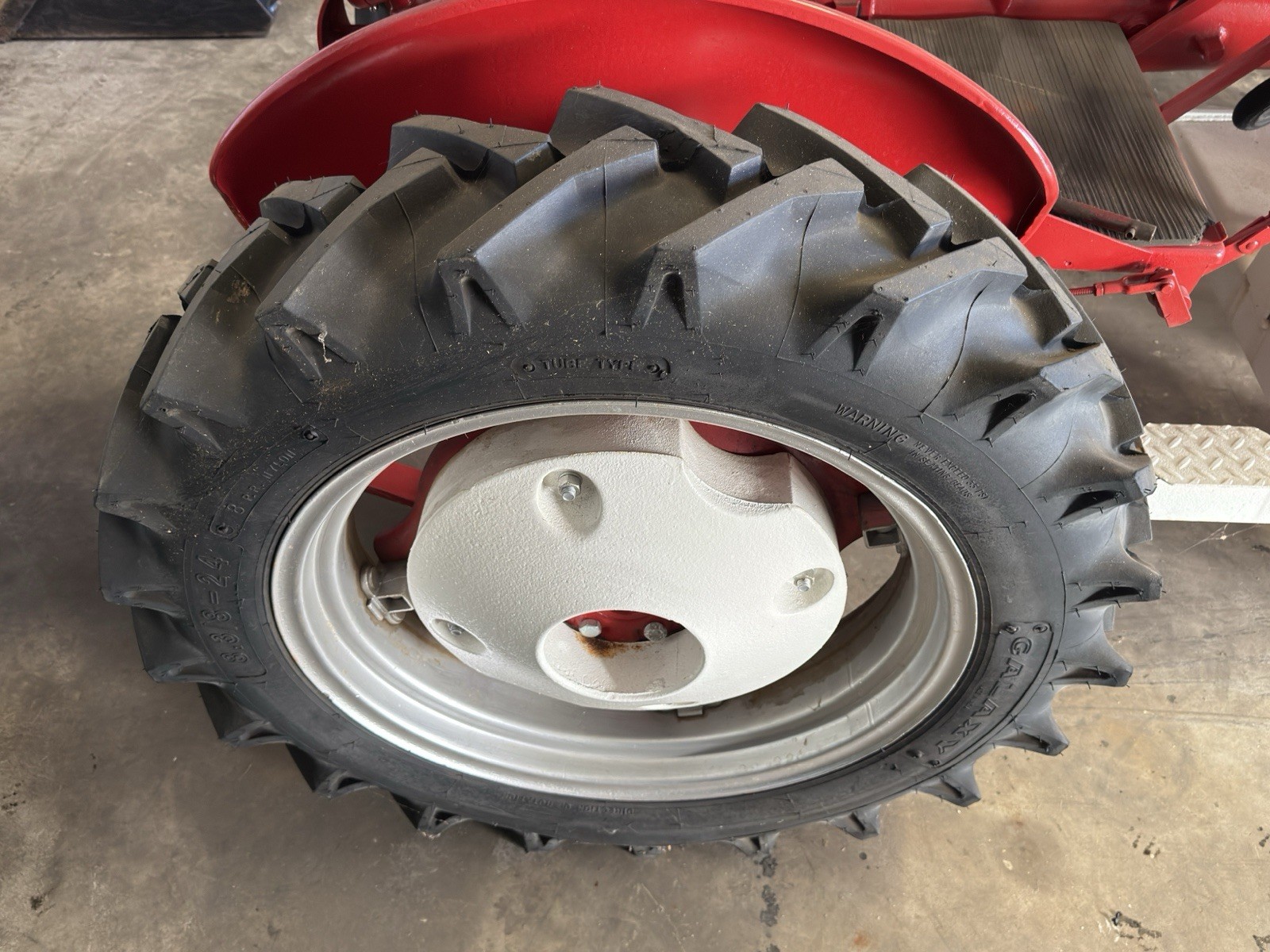 1947 International 1000 Loader IH club Vintage Tractor Rare Bucket Restored A++