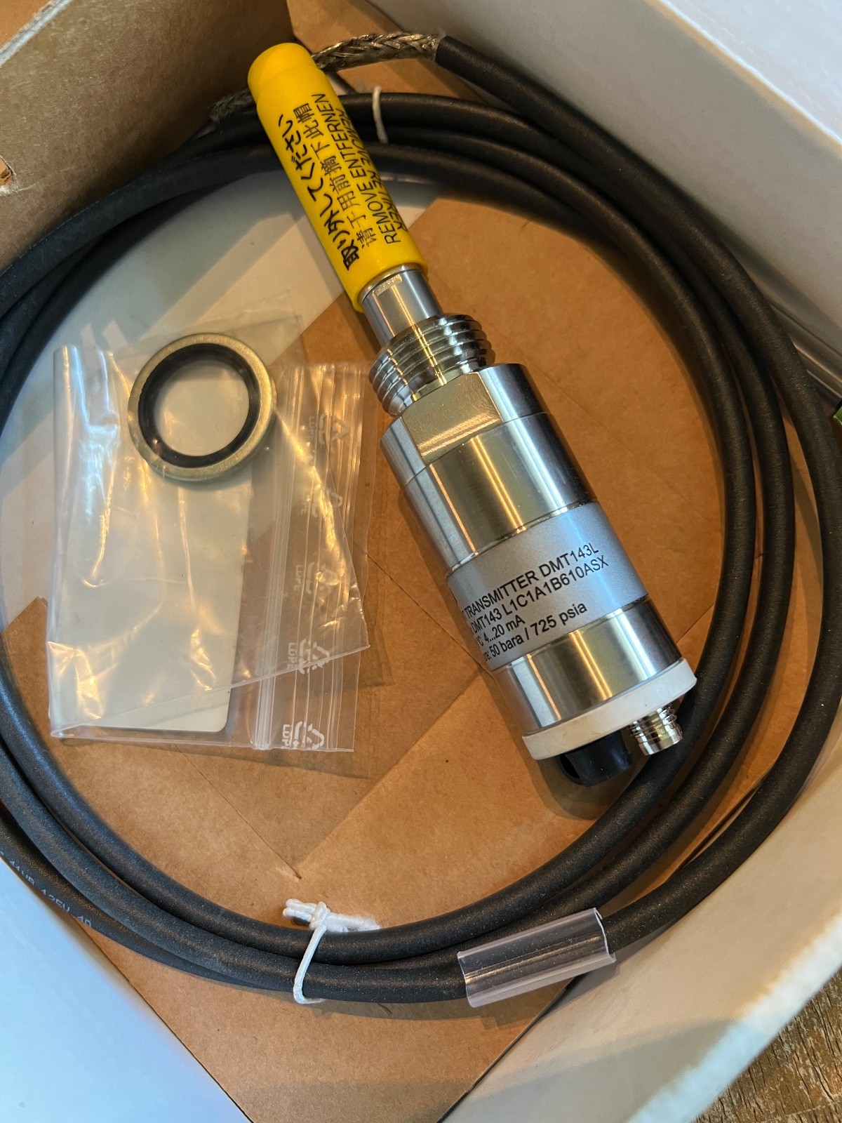 VAISALA DMT143 DMT143L1C1A1B610ASX Dew Point Sensor Transmitter SSR DMT-143L