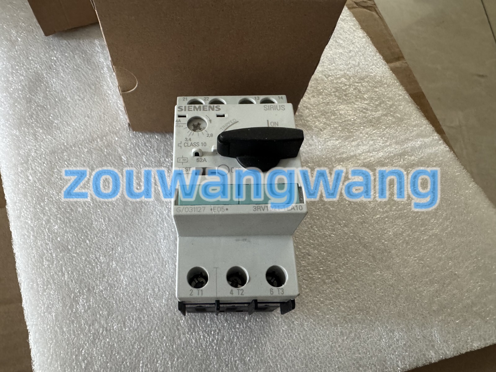 SIEMENS 3RV1021-1EA10 / 3RV10211EA10 (NEW IN BOX)