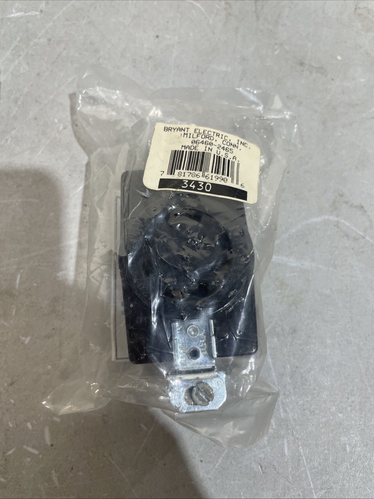 Bryant 3430 Locking Flush receptacle 30A 120/208V 4P 4W (SSM-294)