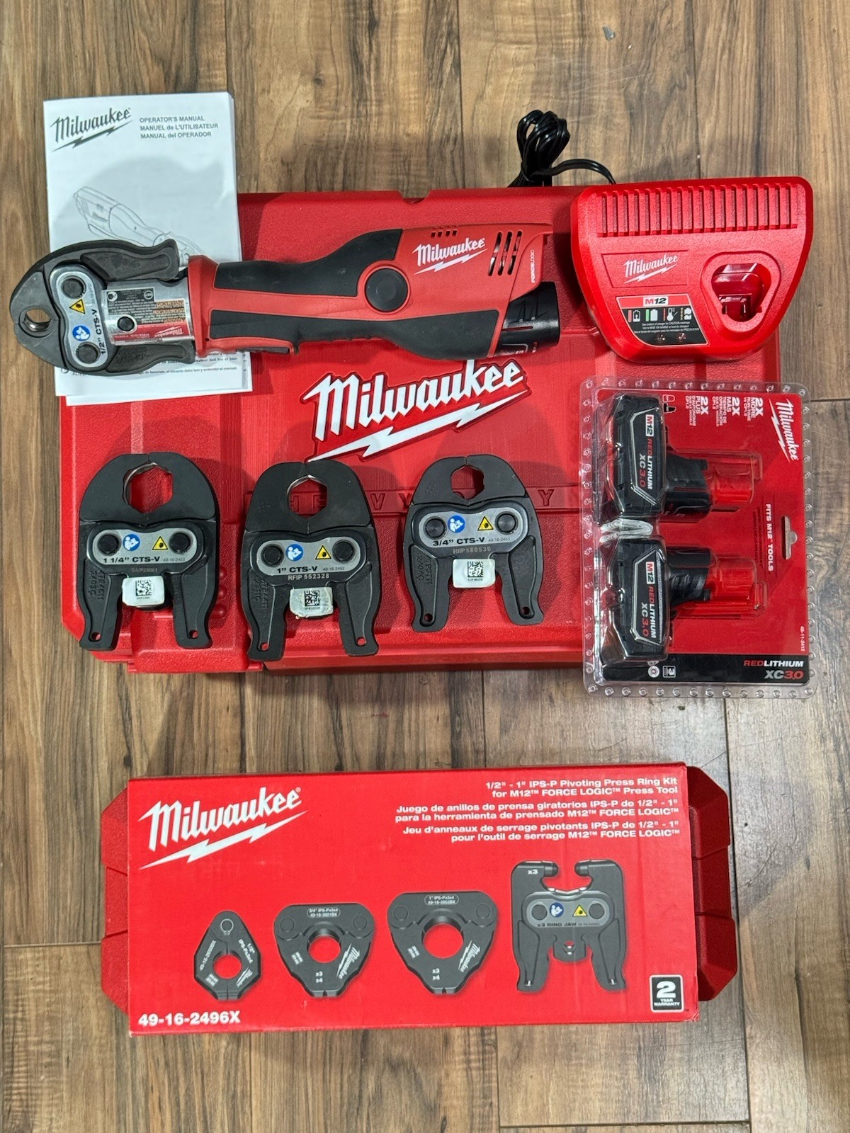 Milwaukee 2473-22 M12 Force Logic Press Tool With Pivoting IPS Jaw Bundle