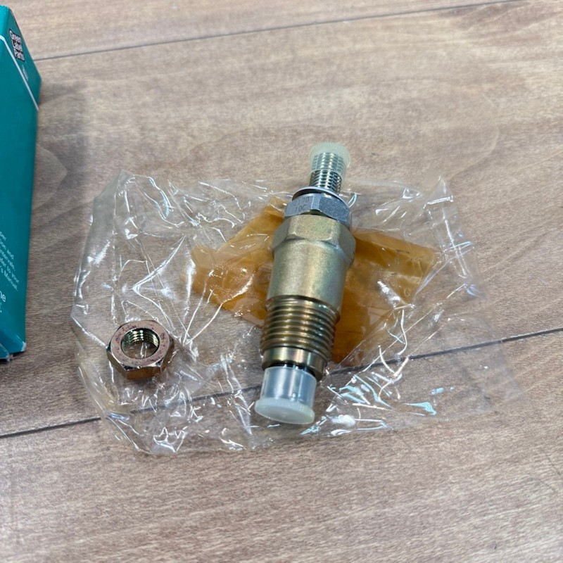 New ONAN OEM NOS CUMMINS FUEL INJECTOR NOZZLE / 0185-2436 185-2436