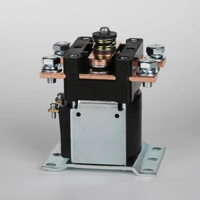 IC4482CTTA300AH124XN Electric Vehicle Single Link Main Control DC Contactor 24V
