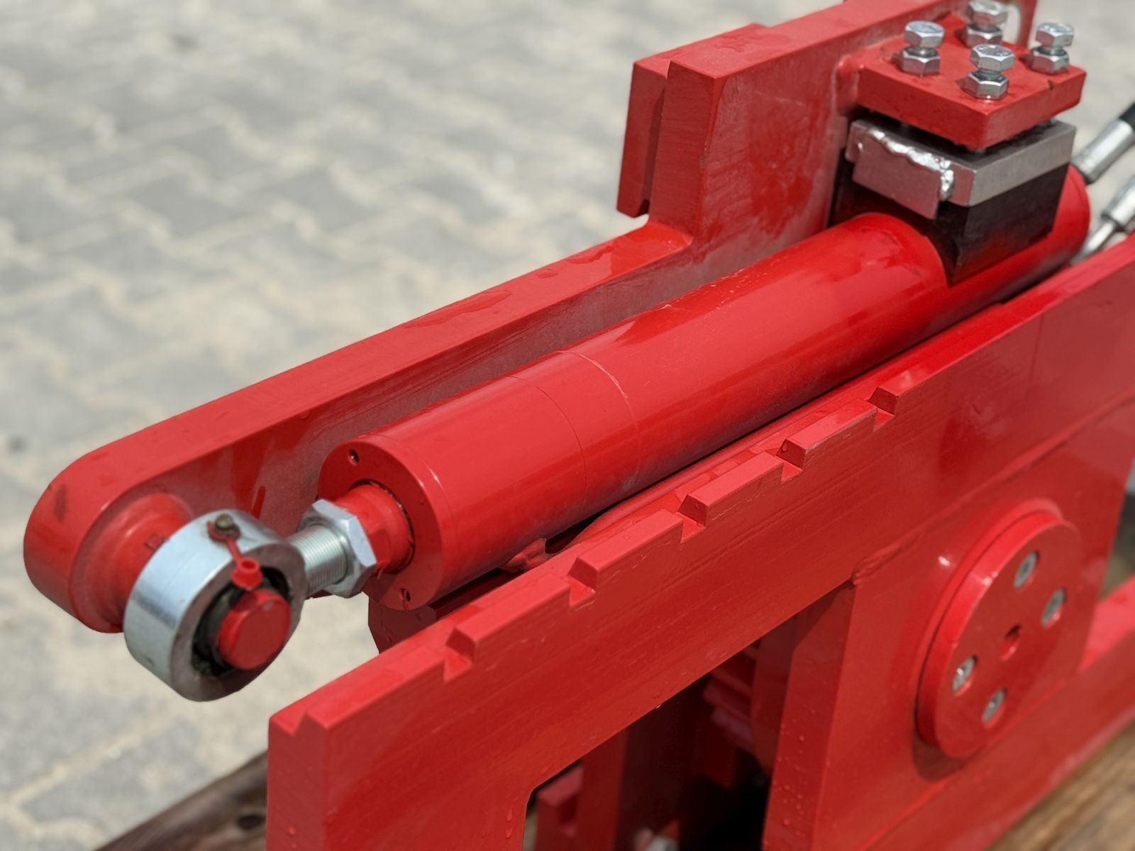 Crate turning device for forklift with holding arm FEM2 ISO2 pallet turner lathe