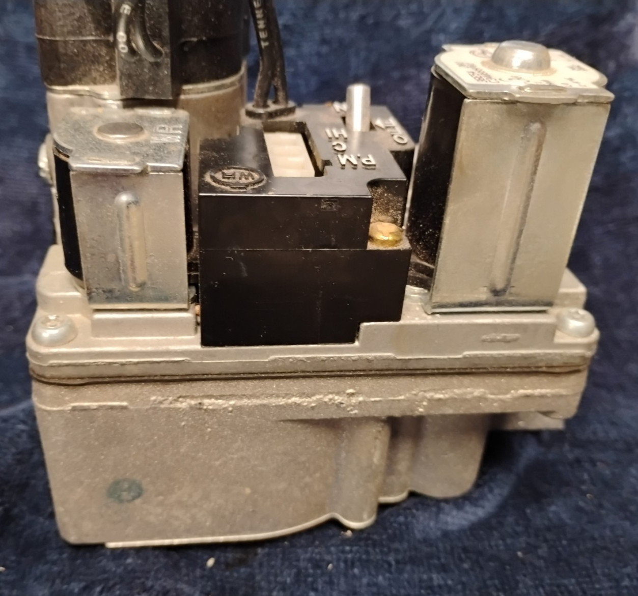 WHITE RODGERS 36E54 201 36E54-201 Gas Valve TRANE Amer STD C340995P01