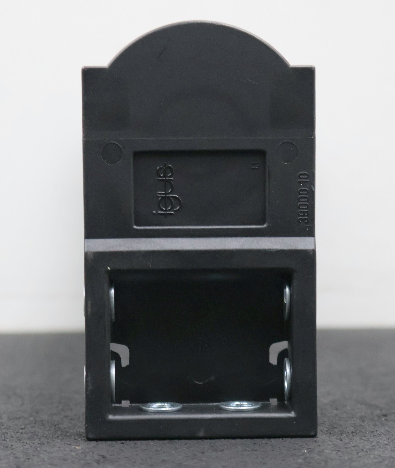 IGUS KMA connection element 39000.10 internal dimension 210x42mm external dimension 233x63x114mm