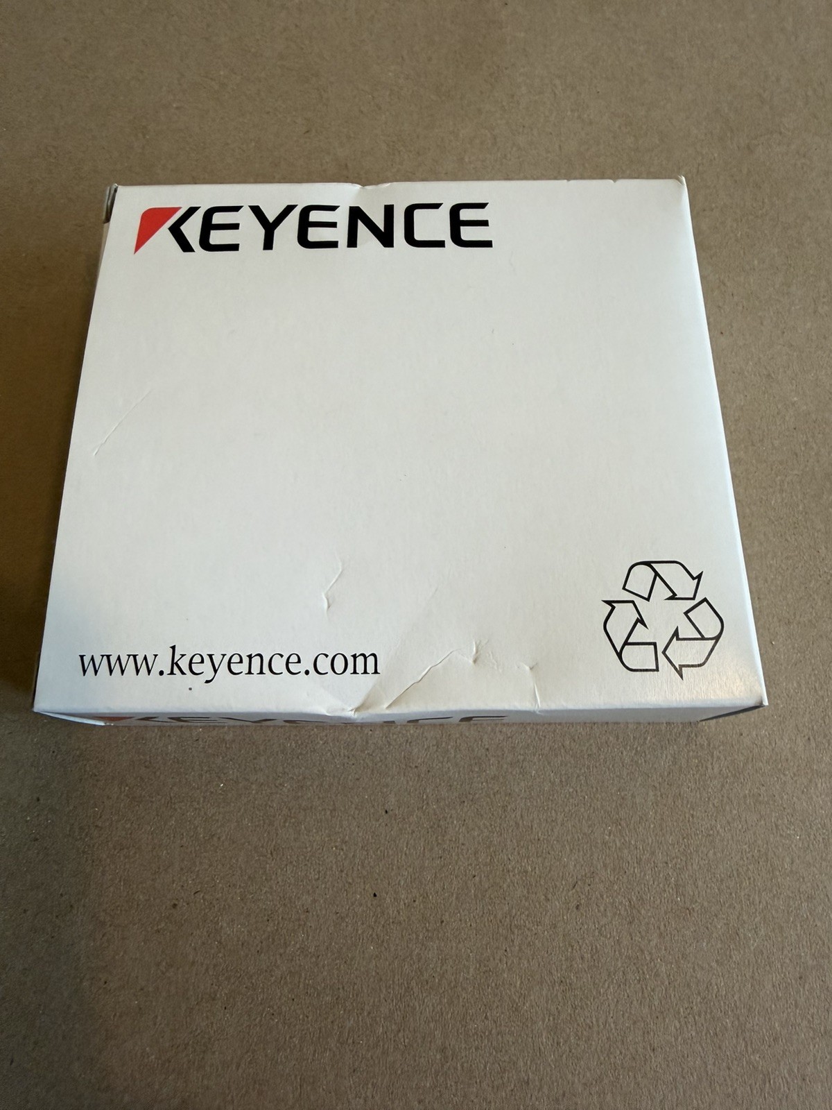 New in BOX KEYENCE LR-ZH490CB LASER SENSOR Contained Distance