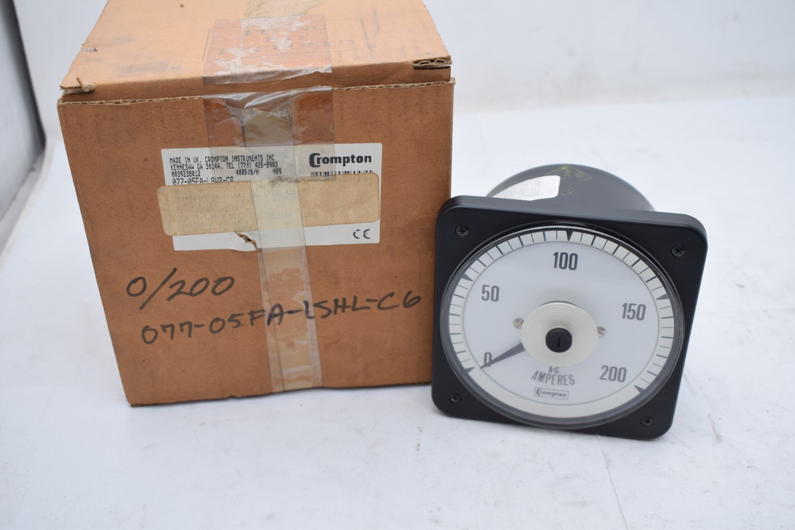 NEW Crompton Instruments 077-05FA-LSHL-C6 Panel Meter 0-200 AC Amps