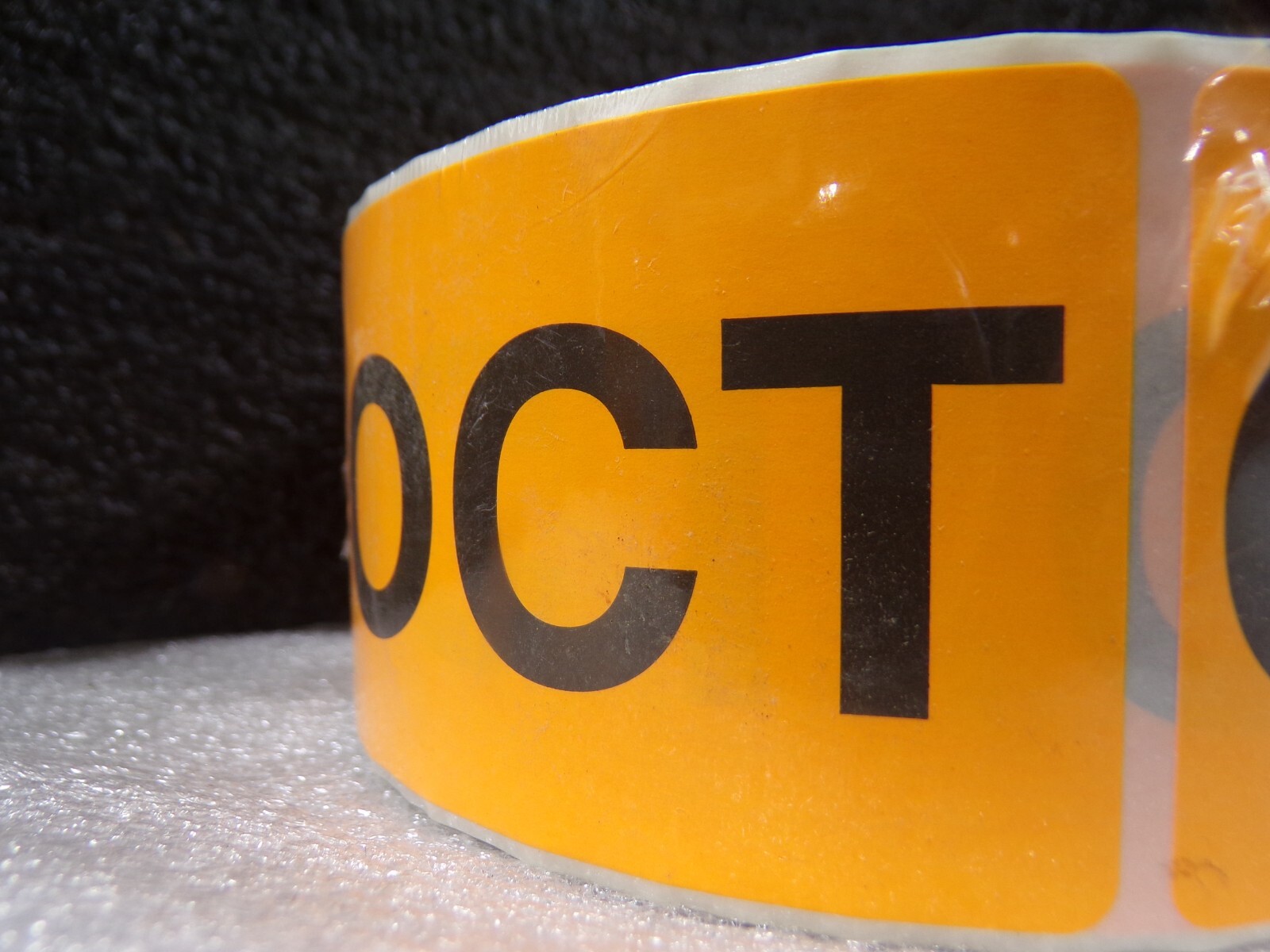 Tape Logic Months of the Year Labels, «OCT», 2″ x 3″, Orange, 500/Roll (G)