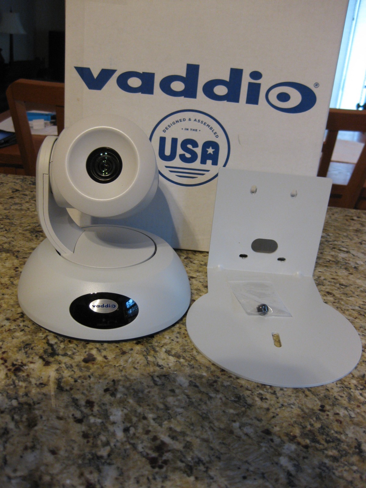 Vaddio 999-99060-000W RoboSHOT 12E QDVI System & Quick-Connect DVI/HDMI SR