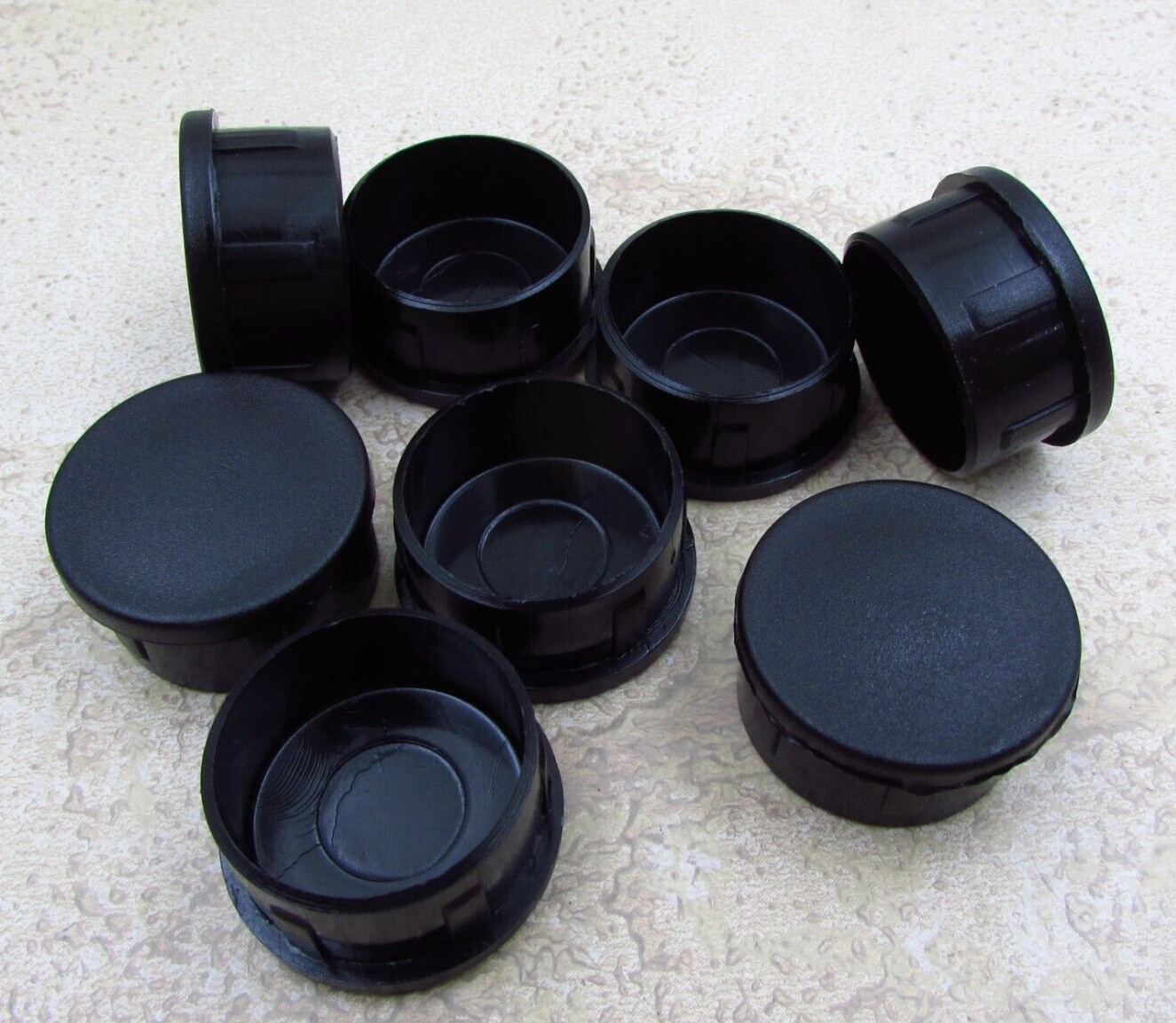 QTY 8 Plastic 1-1/8″ Inch OD, 1-1/32″ ID Round Tube End Cap Insert Plug Glide