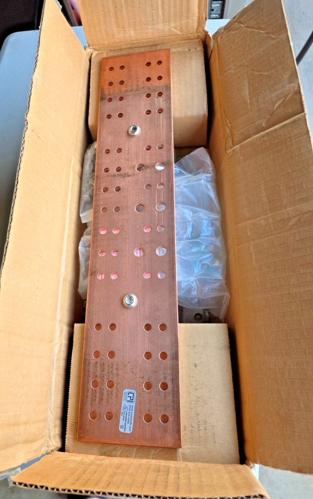 CPI Chatsworth 40158-020 Grounding Busbar Kit 1/4″ x 4″ x 20″ BICSI