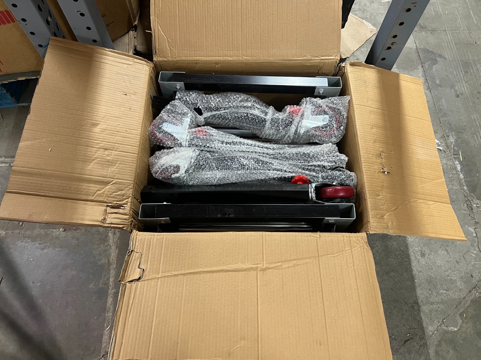 Oasis Machinery T1732 Adjustable Expandable Gravity Wheel Conveyor Table