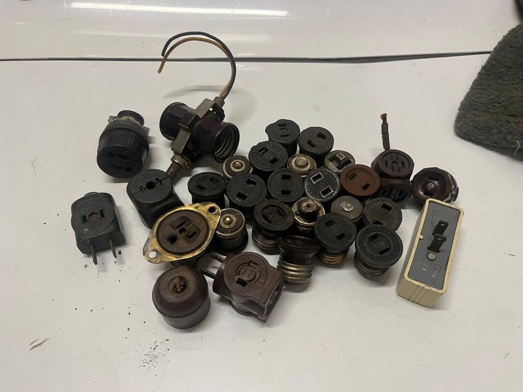 Lot of 29 Vintage Bakelite Electrical Screw in Plug Adapters