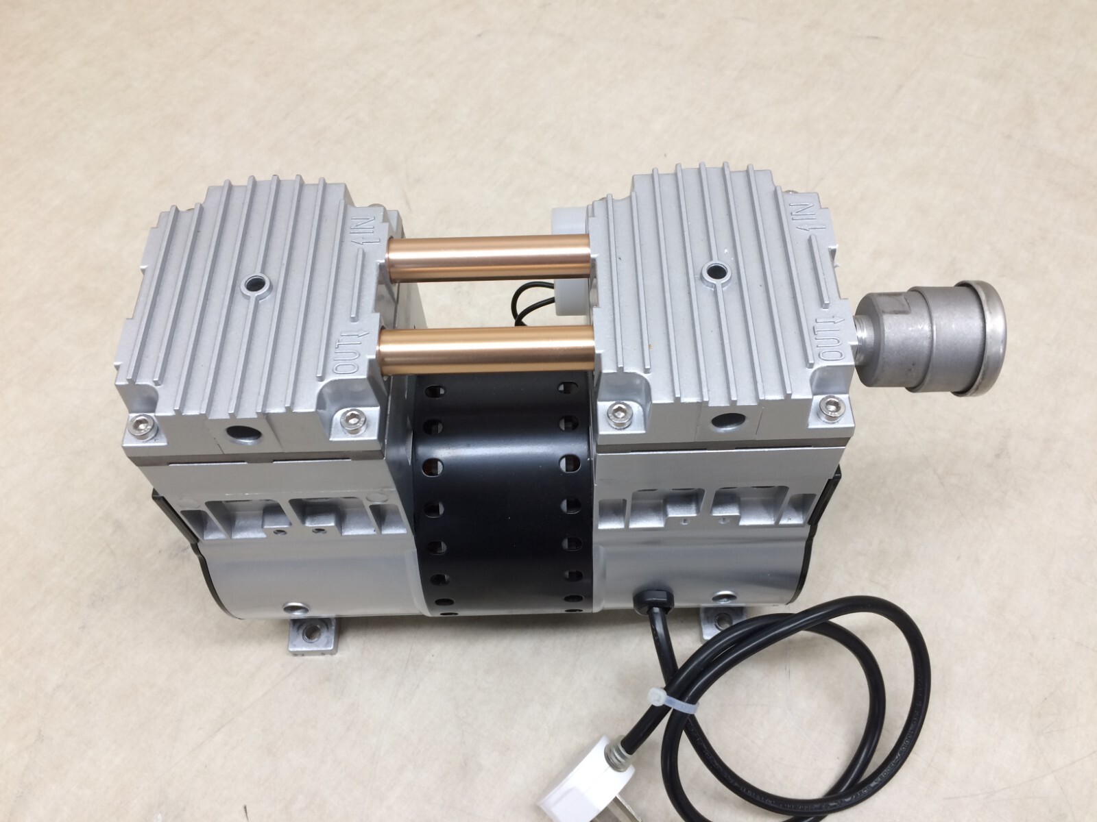 AirTech HP-200V Oil-Less Dry Rotary Piston Vacuum Pump w/ Cord
