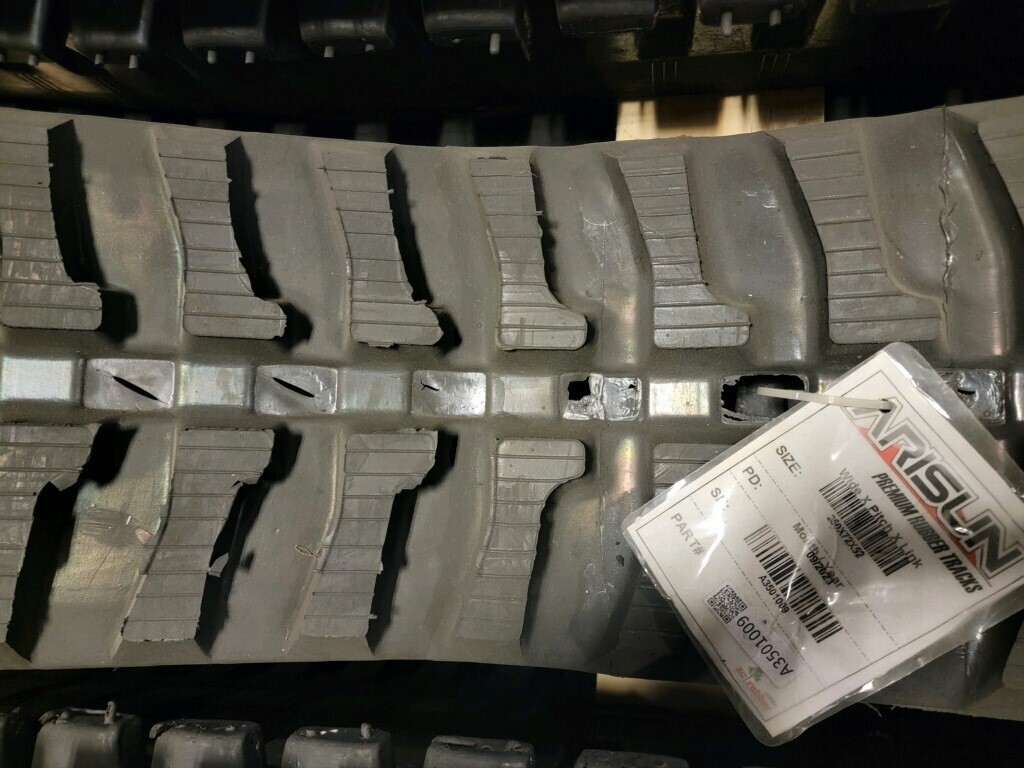 ( 2-Tracks ) GEHL Rubber Track RT105 RT-105 250X72X52 2507252