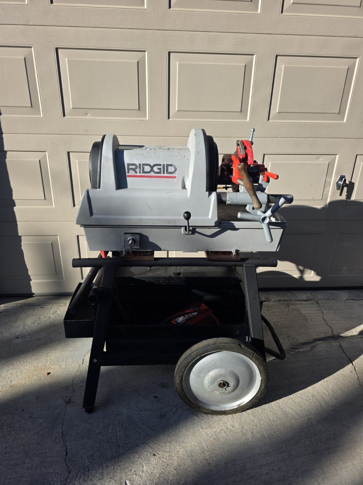 RIDGID 1822I Pipe Threading Machine