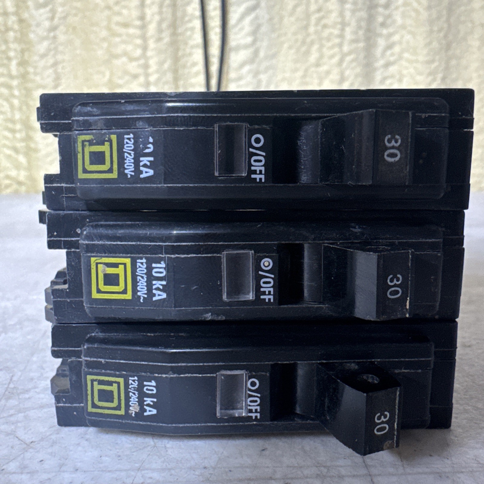 LOT OF 3 Square D QO 30 AMP Single Pole Circuit Breaker QO130CP