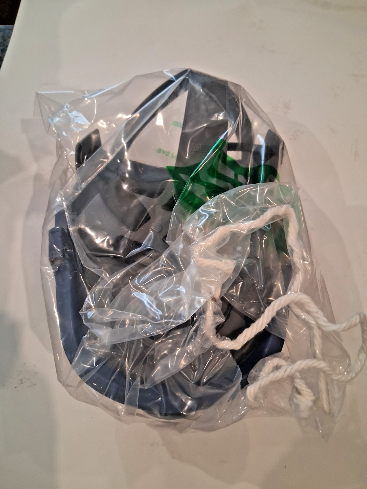 ADVANTAGE Large 3000 Model 3200 TWIN-PORT Full Face Respirator