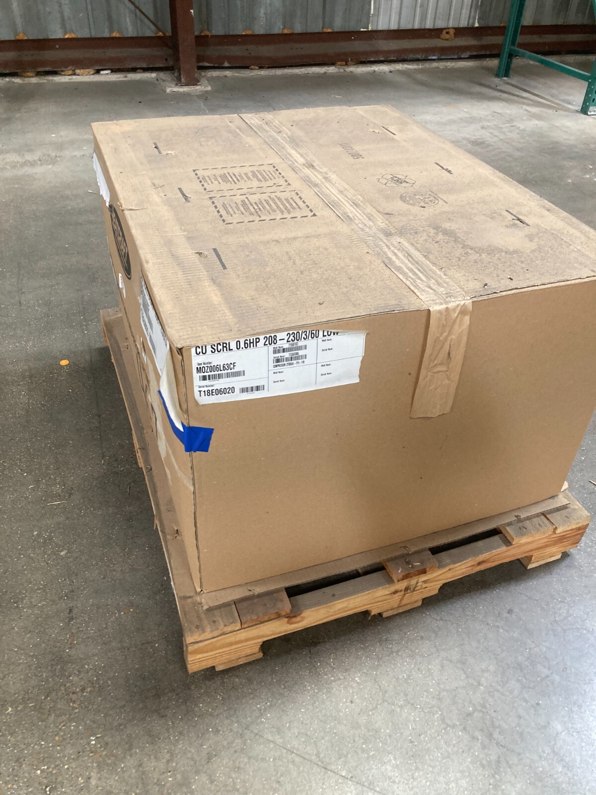 Heatcraft condensing unit Mod#MOZ006L63CF, .6HP 230/3 VOLTS LOW TEMP R404A/R448