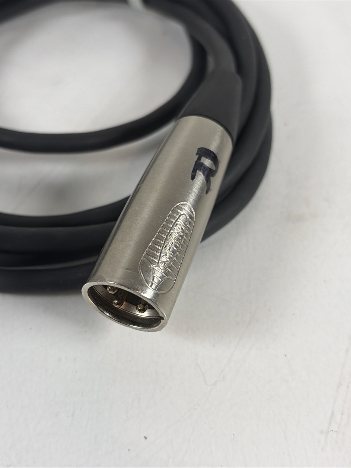 AMPHENOL Cable Balanced 3-pin XLR male-to-female Audio Cable