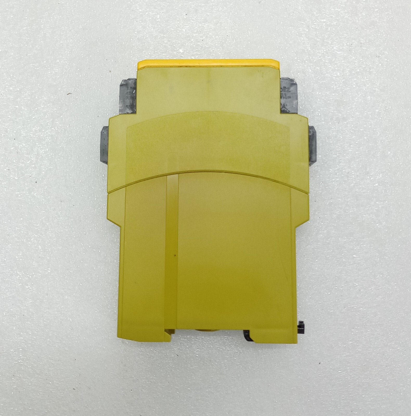 PILZ PNOZ X2.8P 787301 Safety Relay C24VACDC