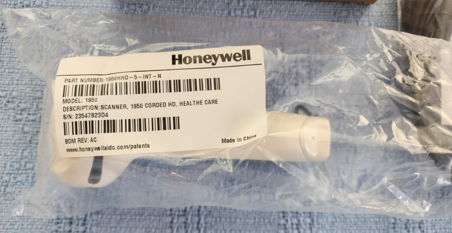 Honeywell Xenon XP 1950HHD-5USB-N 2D Barcode Scanner USB White — New