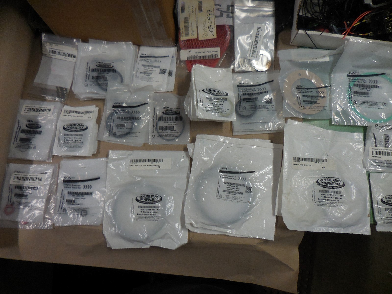 GEA Westfalia 00072277-750-115 0007-2211-390 LARGE LOT ( 104 pcs ) NEW LOT – D