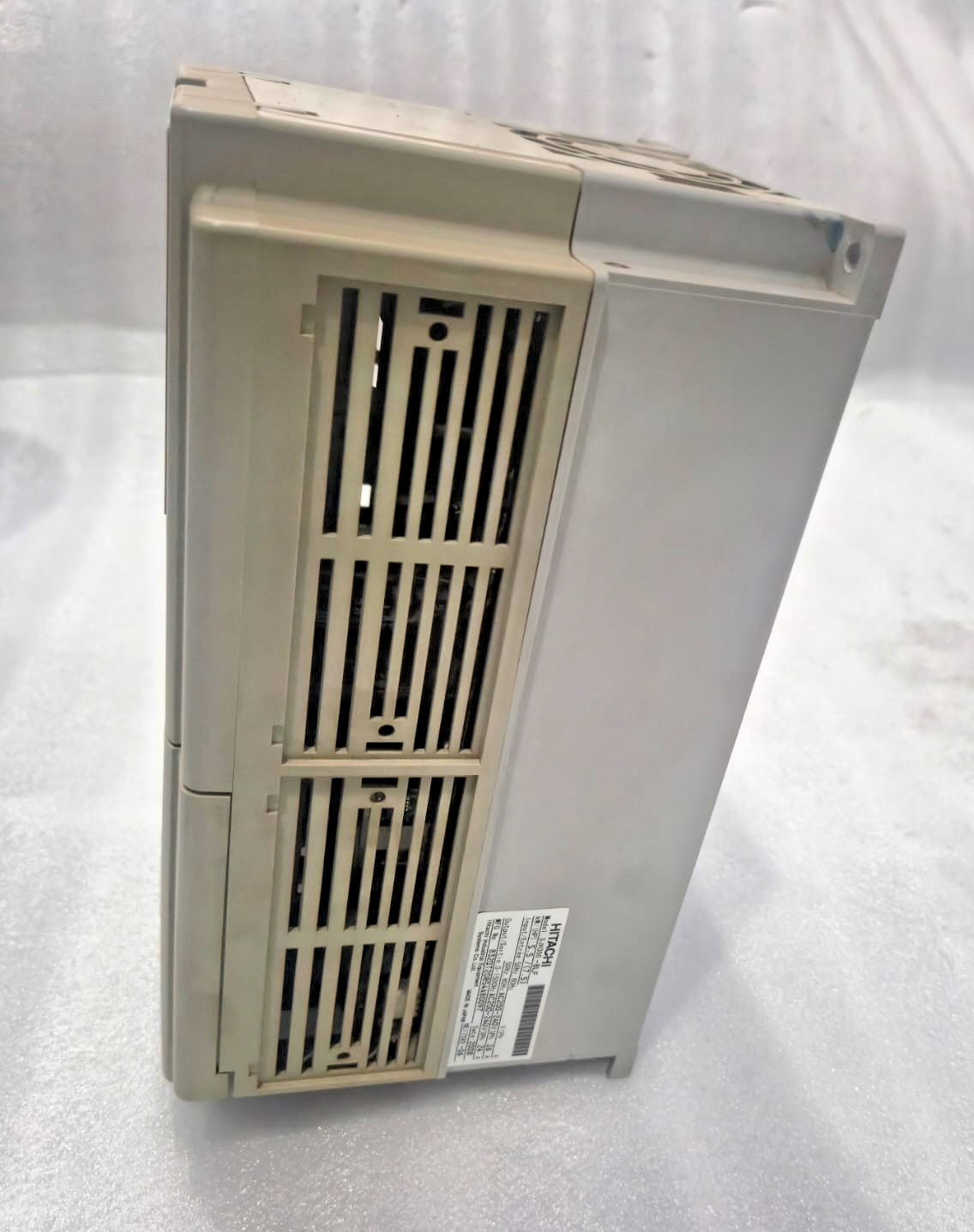 HITACHI SJH300-8LF AC DRIVE VFD INVERTER 5.5KW 7.5HP 200-240V 3PH JAPAN