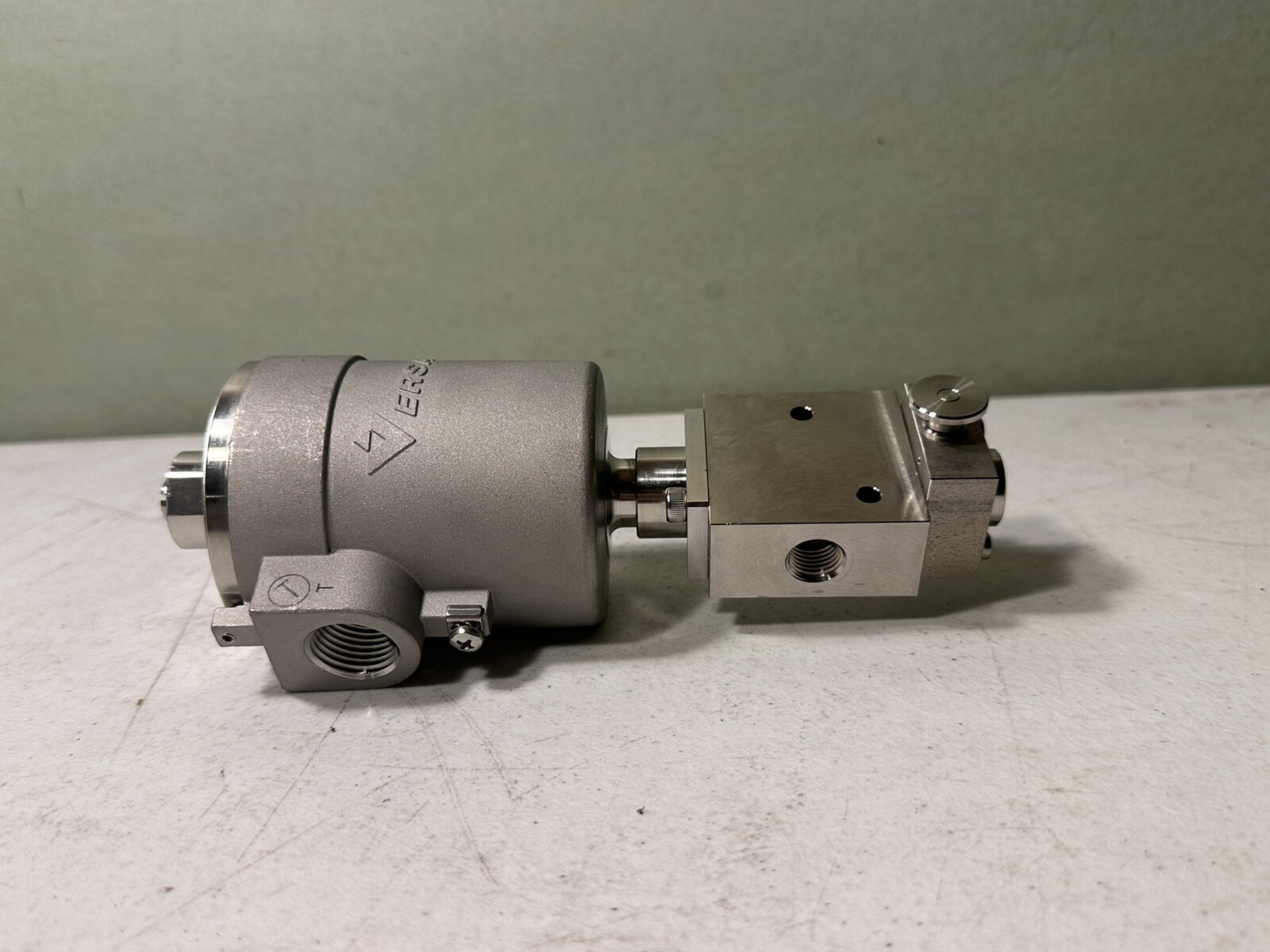 Versa DSM-3301-316-XDDT-356B-A120 Solenoid Valve 120v-ac