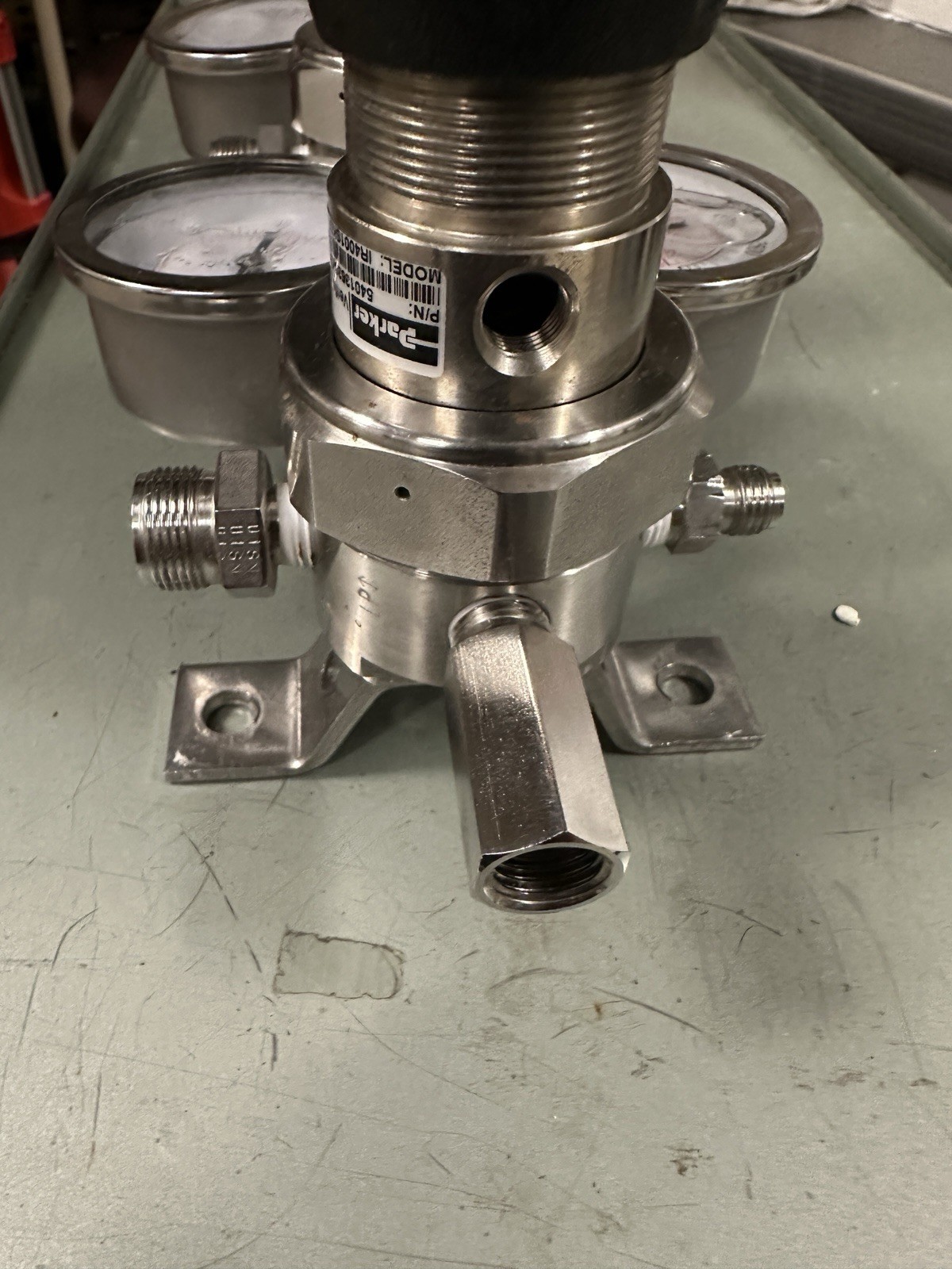 Parker Hannifin Veriflo IR4000 Series Pressure Regulator.