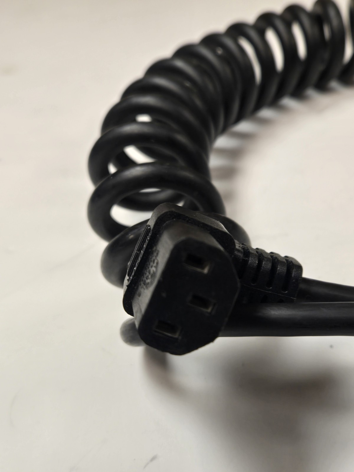 COILED HOSPITAL GRADE EXTENSION CORD 8 FT. 5-15P TO ANGLED C13