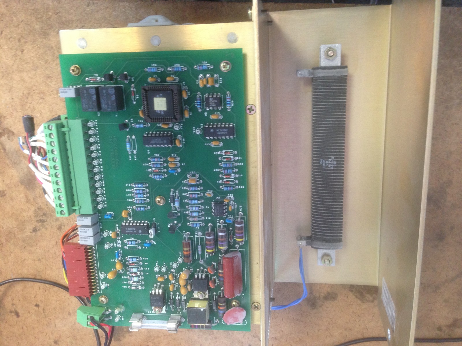 USED GE FANUC IC660EBD101S GENIUS I/O MODULE, IC660TSD100L TERMINAL