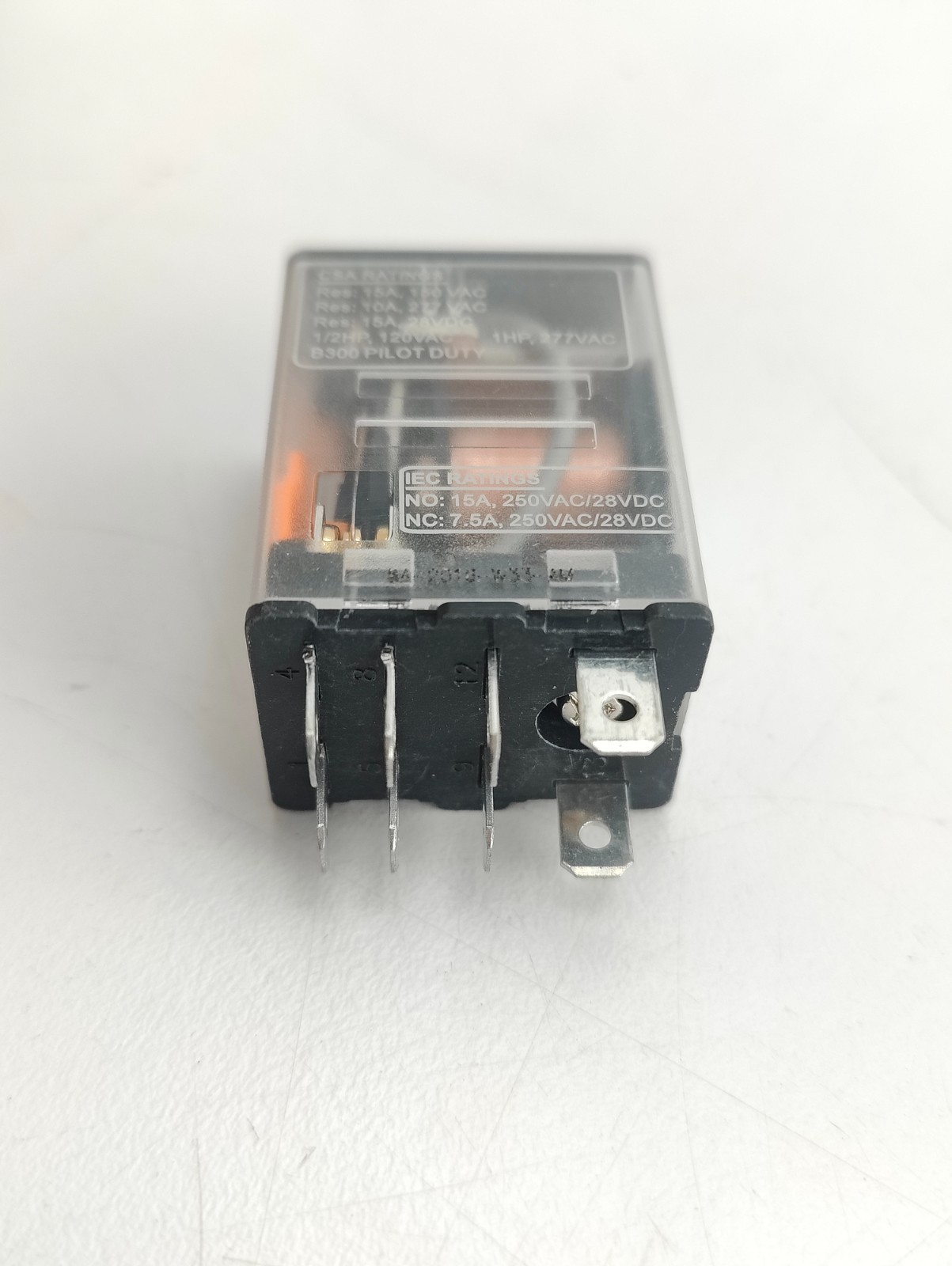 NEW LOT OF 35 Schneider Electric 782XBXC-120A General Purpose Relay